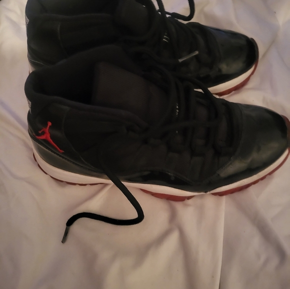 Air Jordan - Picture 2 of 4